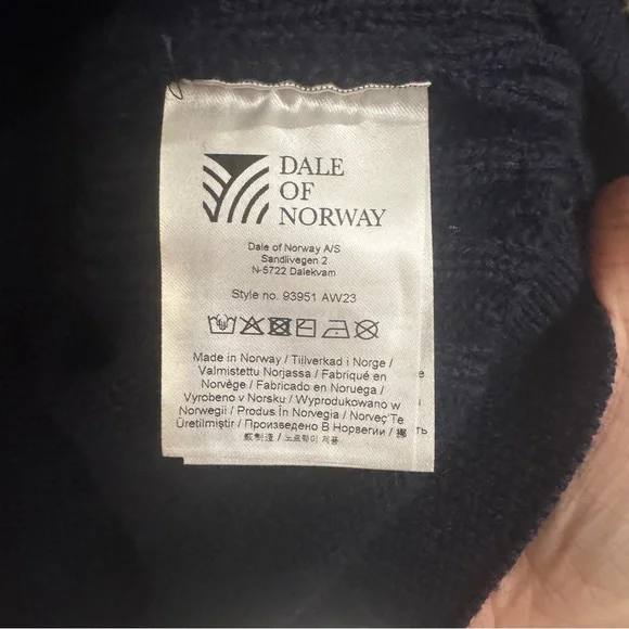 Dale of Norway 140th Anniversary Masc Wool Half Zip Sweater in Navy Red Rose